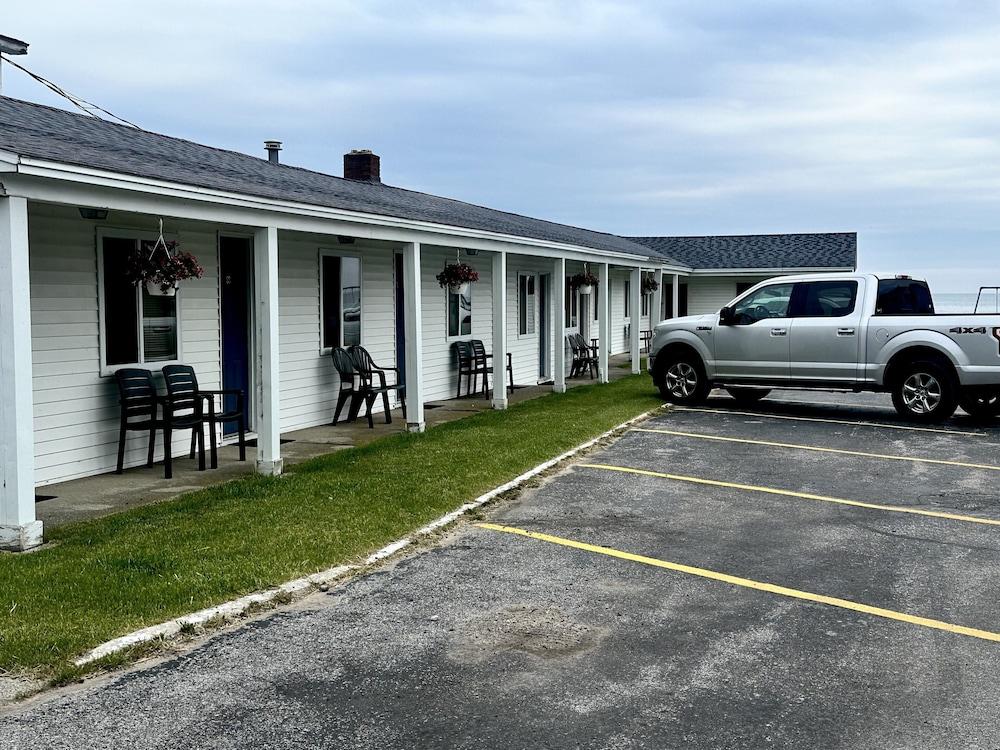 Sunrise Beach Motel photo 9