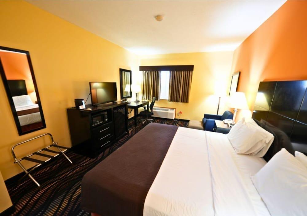 Rock Island Inn & Suites Streator IL photo 9