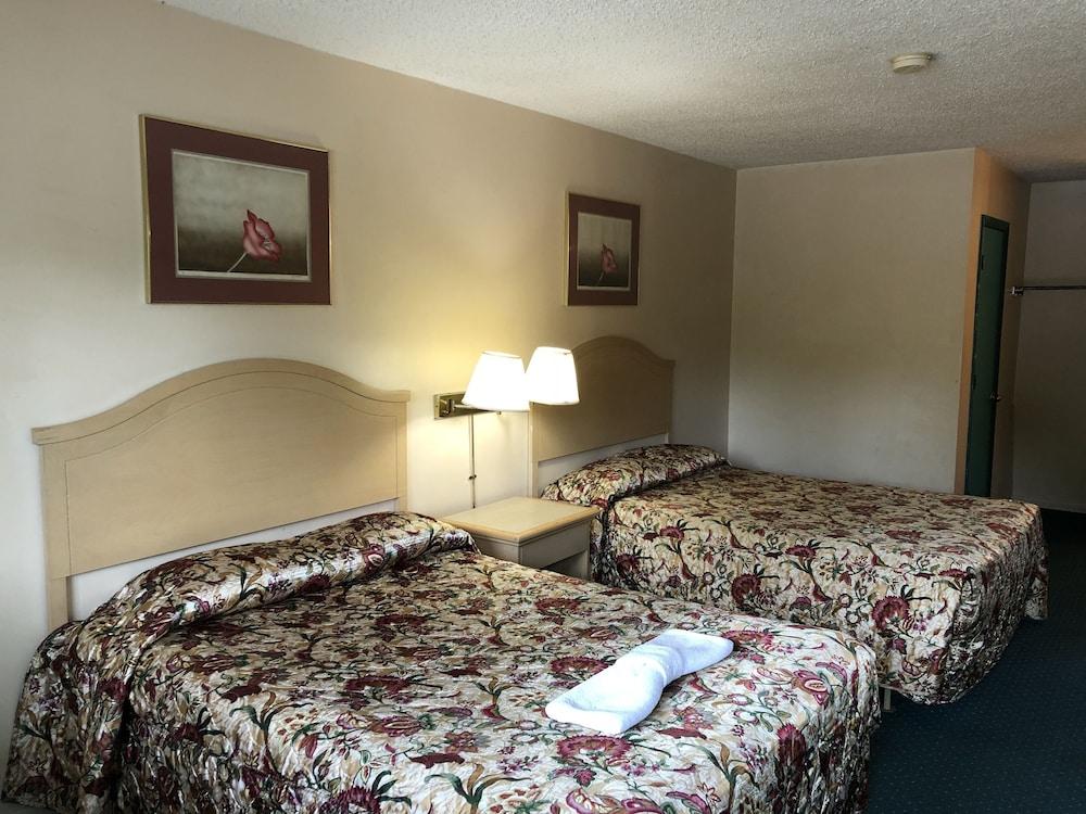 Red Maple Inn photo 9