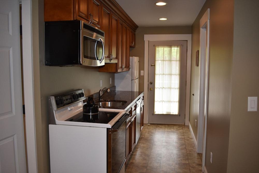 Lake George Diamond Cove photo 19