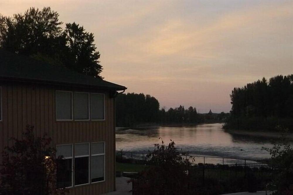Life Northwest RV sites and Lodging photo 9