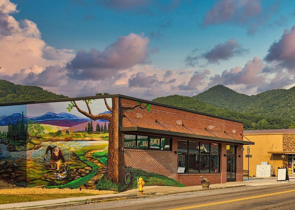 The Speckled Trout Outpost photo 7