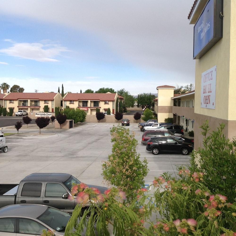 America Inn & Suites photo 29