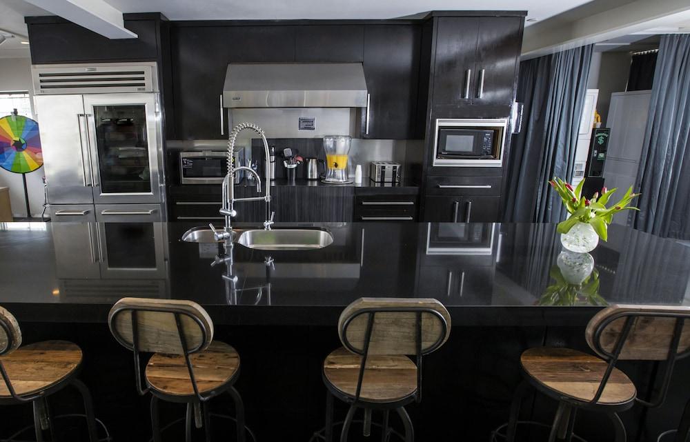Posh South Beach Hostel photo 8