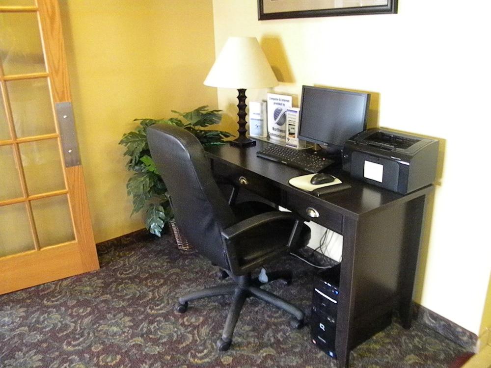 Pocahontas Inn & Suites photo 6