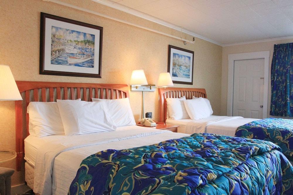Fishermans Wharf Inn photo 54
