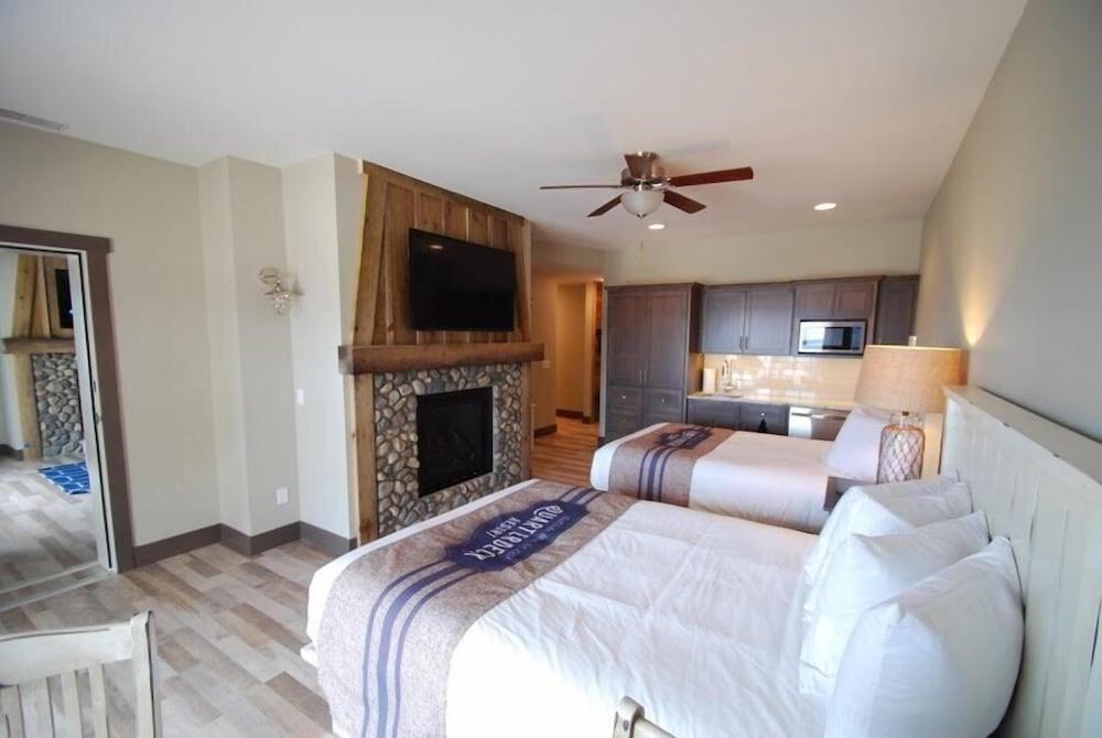 Quarterdeck Resort & Restaurant photo 24