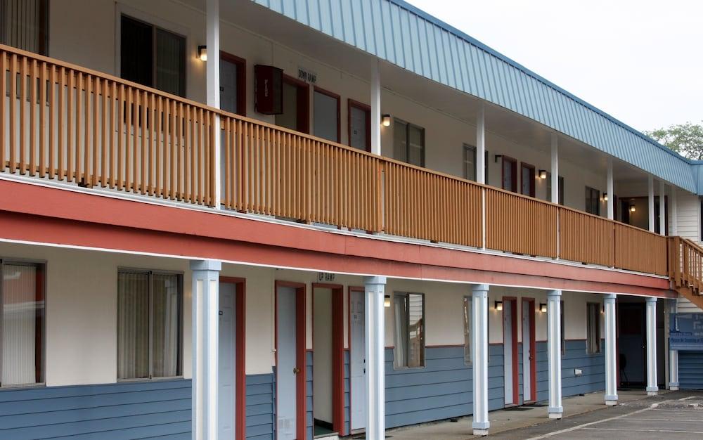 Heidis Inn Ilwaco photo 25