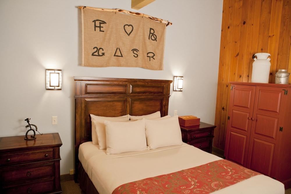 Dude Rancher Lodge photo 13