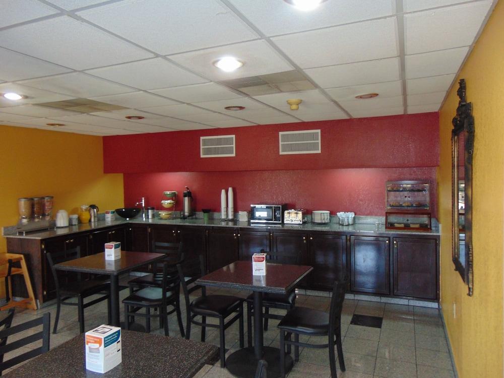 Quality Inn & Suites Dickson photo 29