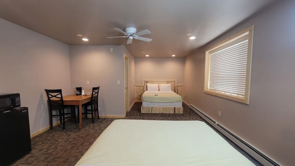 Prospector Motel photo 12