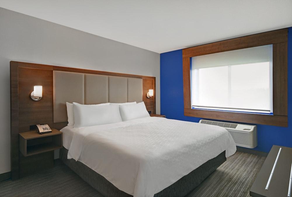 Holiday Inn Express Adrian by IHG photo 13