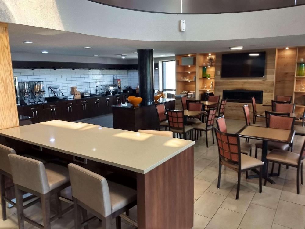Country Inn & Suites by Radisson Indianapolis East photo 24