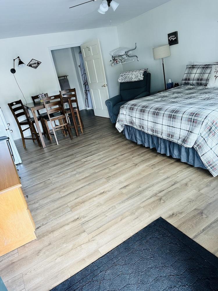 Maple Leaf Motel photo 7