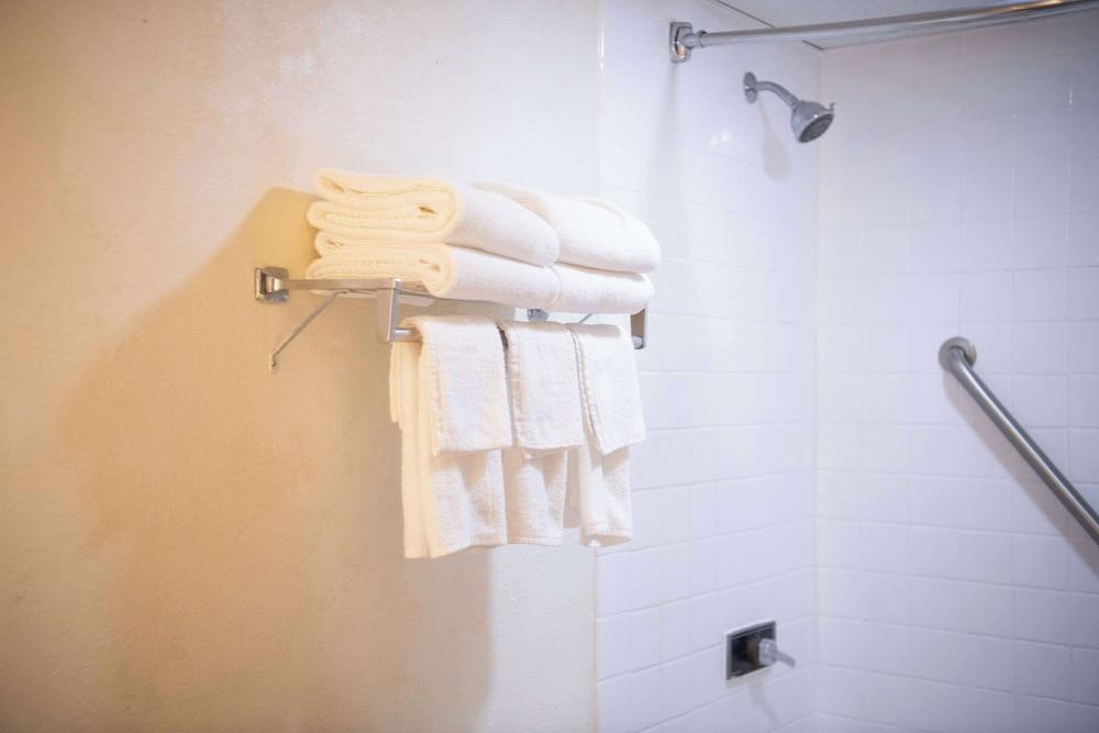 Quality Inn Somerset photo 27