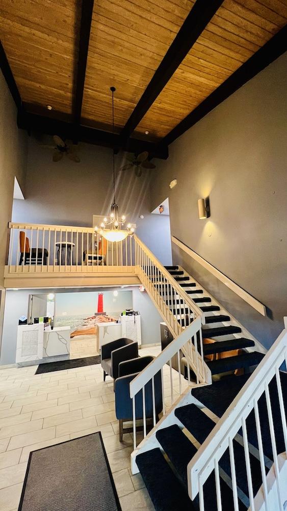 La Quinta Inn by Wyndham Sheboygan photo 37
