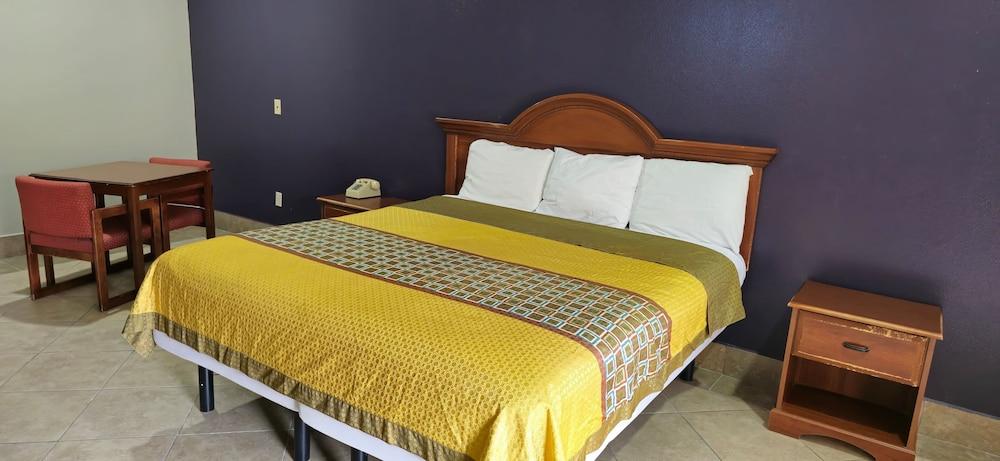 Texas Inn and Suites RGV photo 37