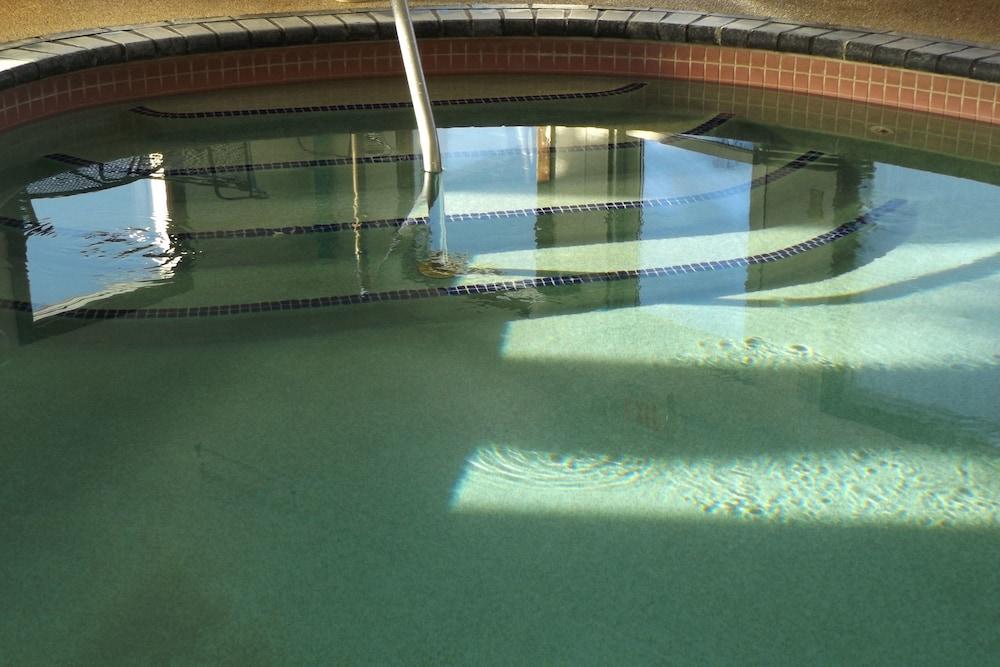 Nisswa Hotel and Suites photo 15