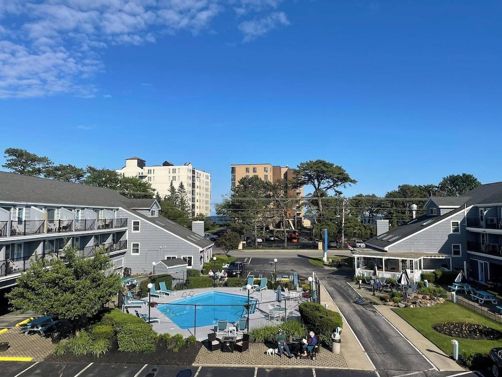 Grand Beach Inn photo 30