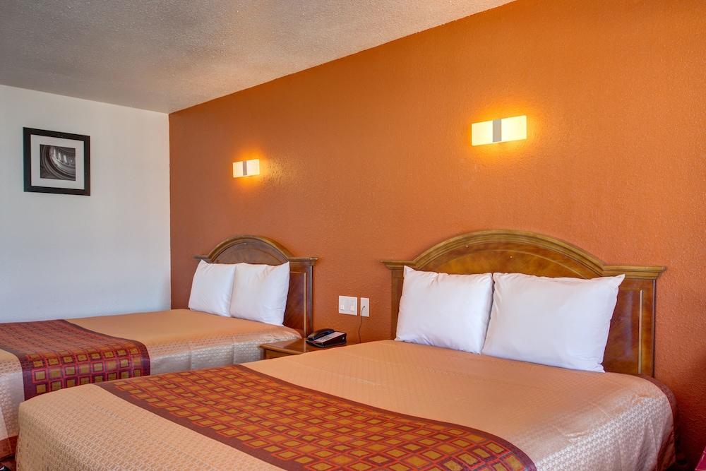 Motel 6 Branson, MO photo 4