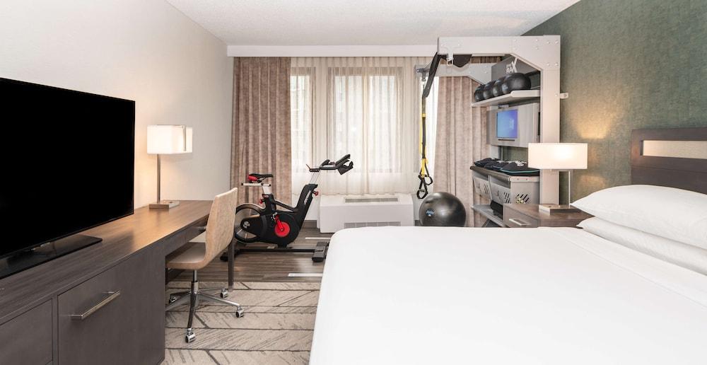 DoubleTree by Hilton Newark Penn Station photo 33