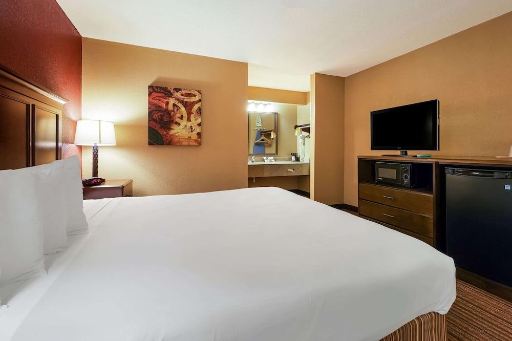 Quality Inn & Suites West Helena photo 14