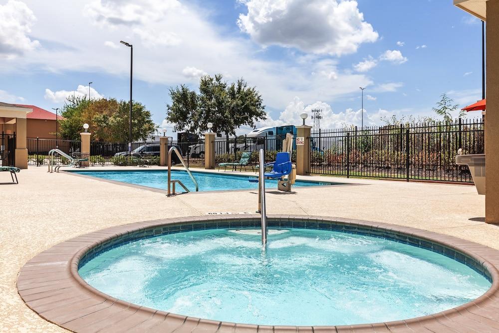 Candlewood Suites Houston North I45 by IHG photo 1