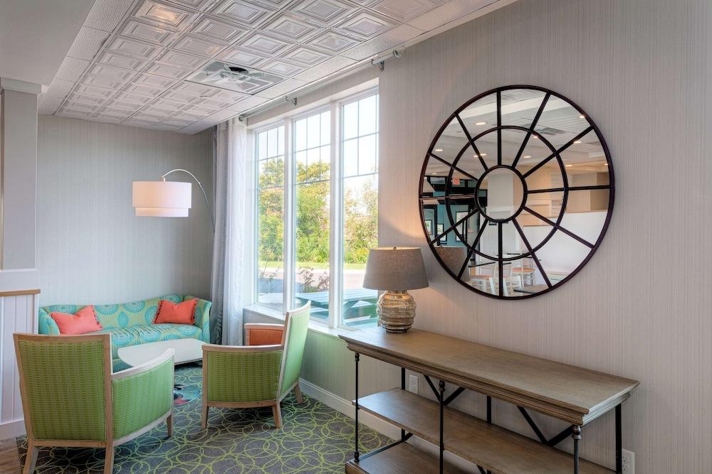 Hampton by Hilton Bar Harbor photo 36