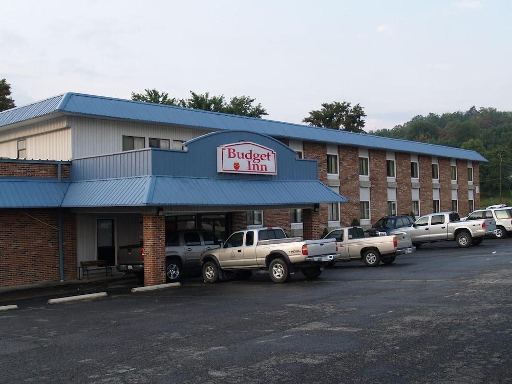 Budget Inn of Claypool Hill photo 32