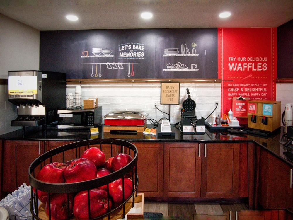 Hampton Inn Oklahoma City/Edmond photo 30