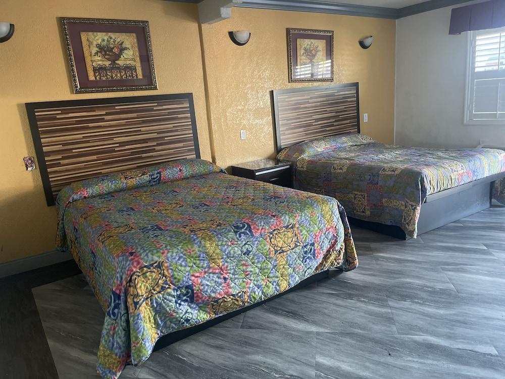 Economy Inn photo 8