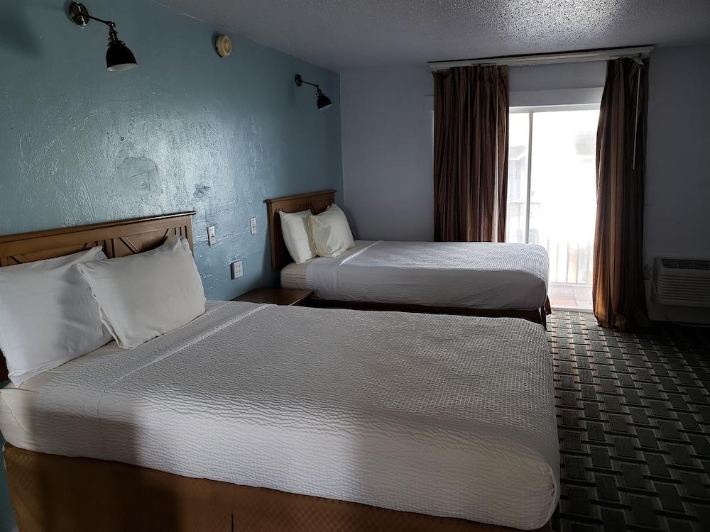 Topaz Motel photo 21