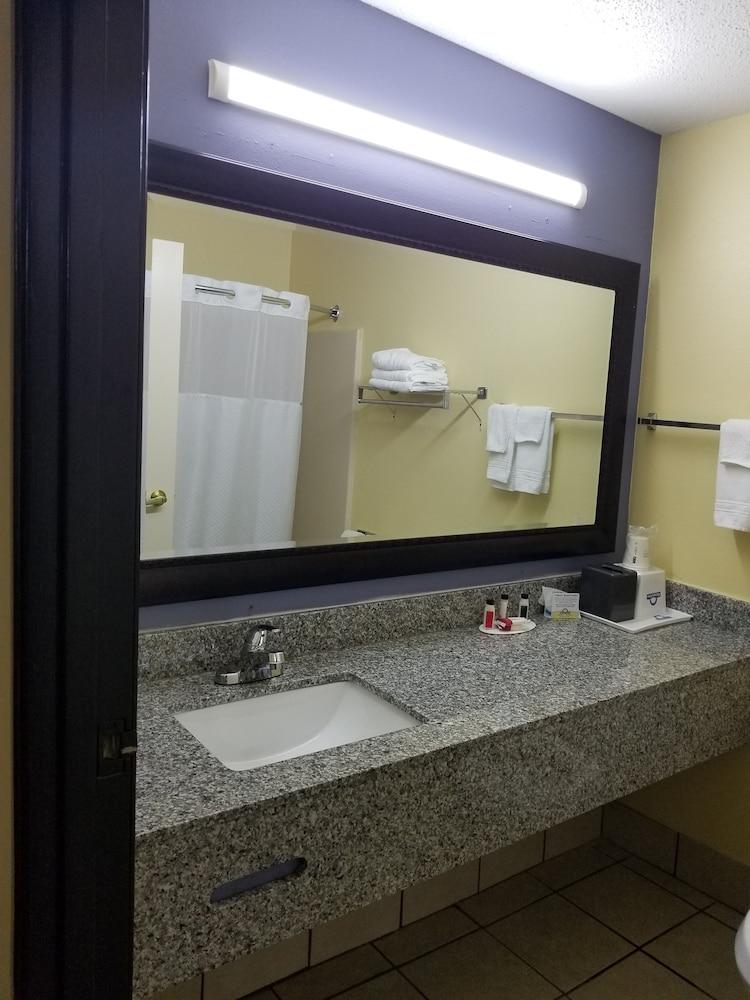 Days Inn by Wyndham Greenville South/Mauldin photo 37