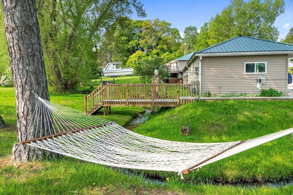 South Arm Retreats photo 21