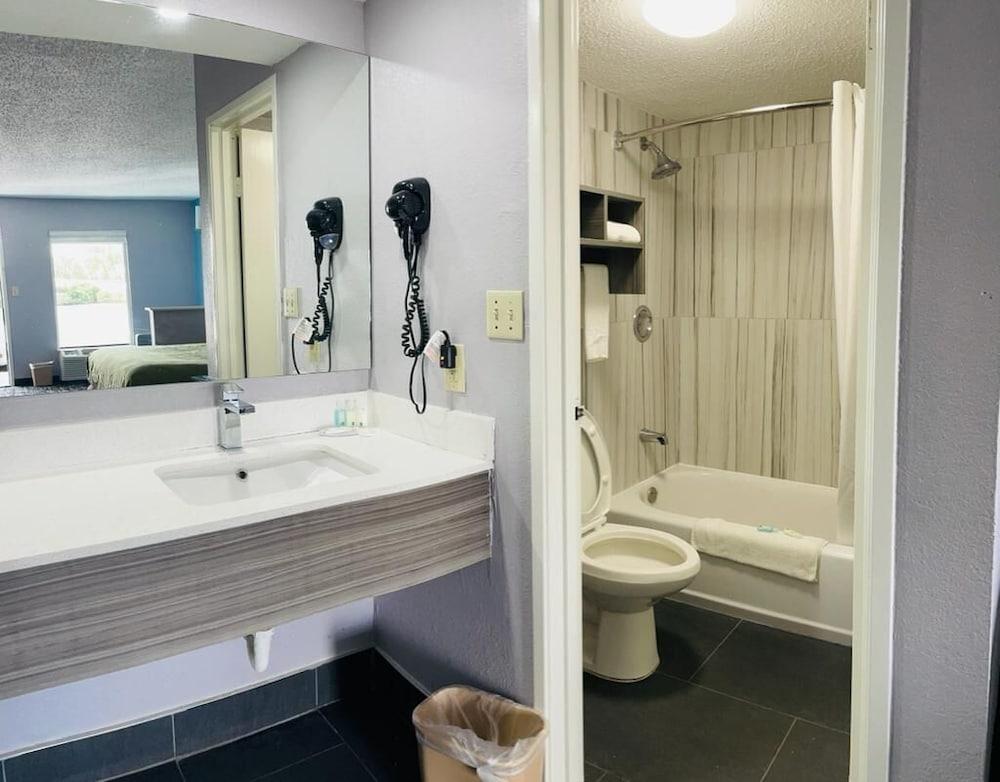 Quality Inn Newberry photo 28