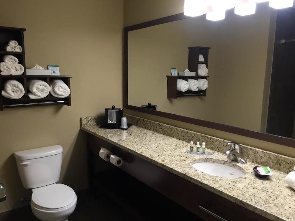 GrandStay Delano photo 12