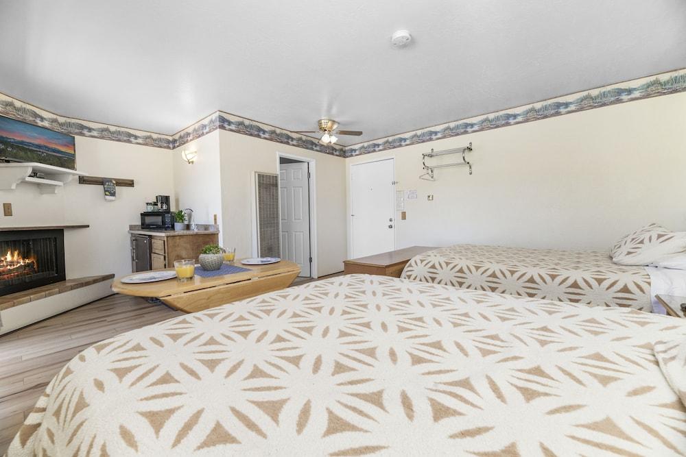 Big Bear Lakefront Lodge photo 13