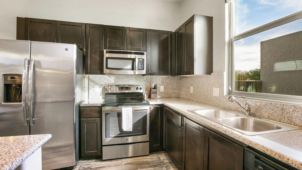 Bradenton Apartments by Landing photo 3