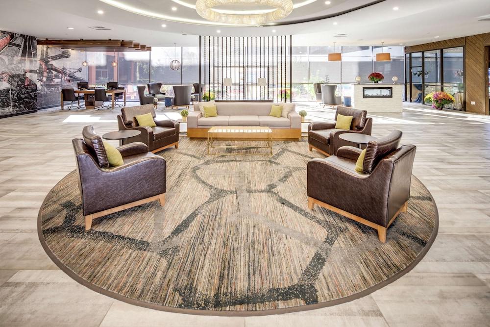 DoubleTree by Hilton Huntington photo 3