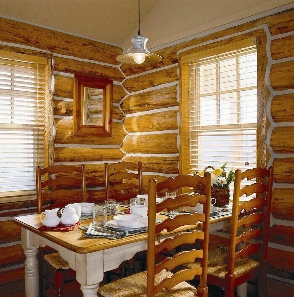 Cowboy Heaven Cabins photo 18