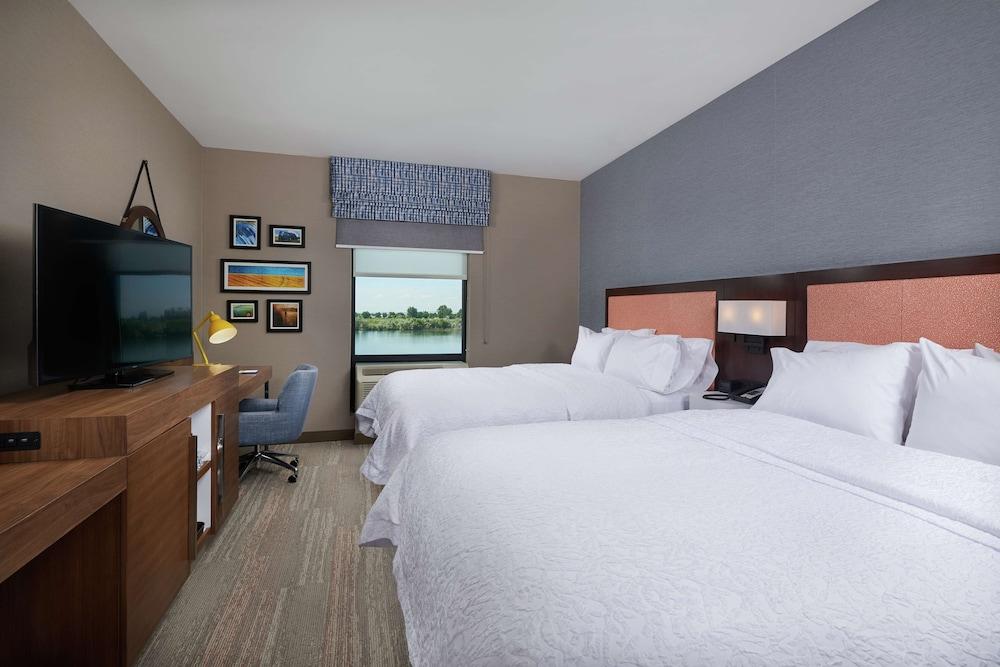 Hampton Inn by Hilton Burley photo 9