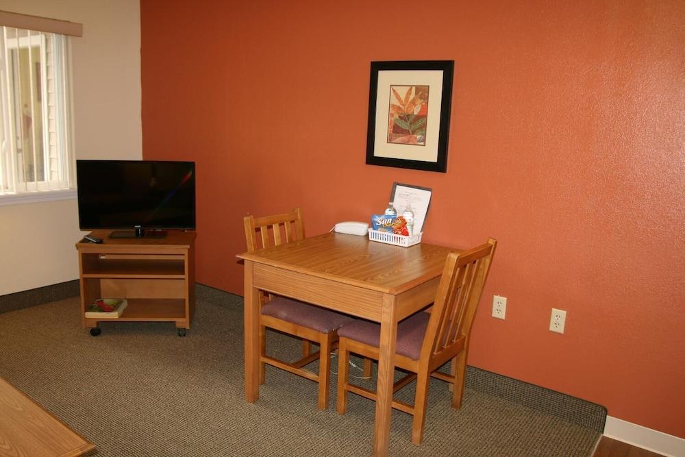 Affordable Suites Sumter SC photo 11