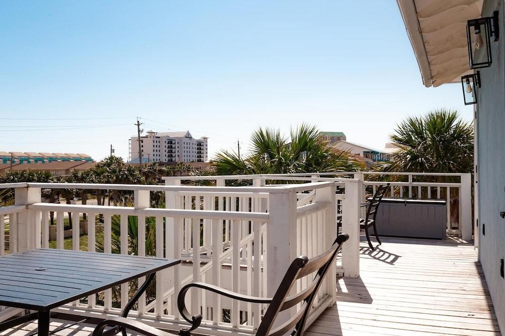 Days Like This -spacious Home Steps From the Beach photo 12
