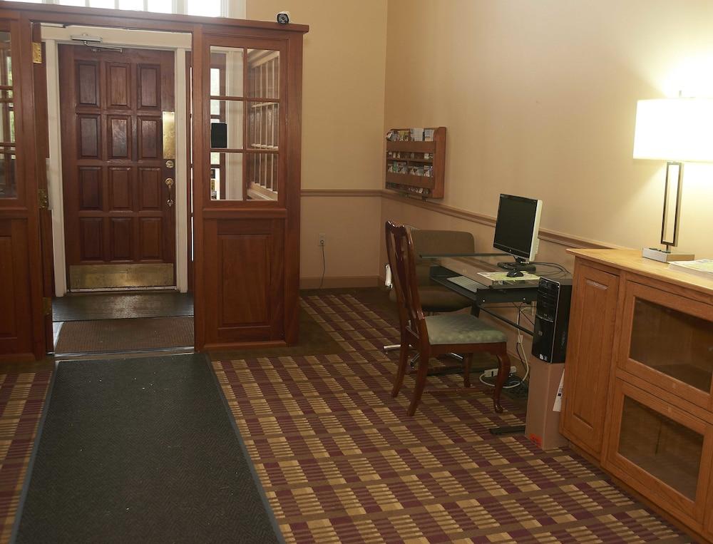 New World Inn photo 65