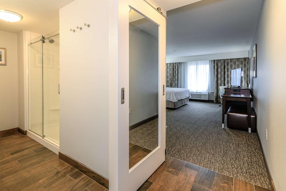 Hampton Inn Brighton photo 42