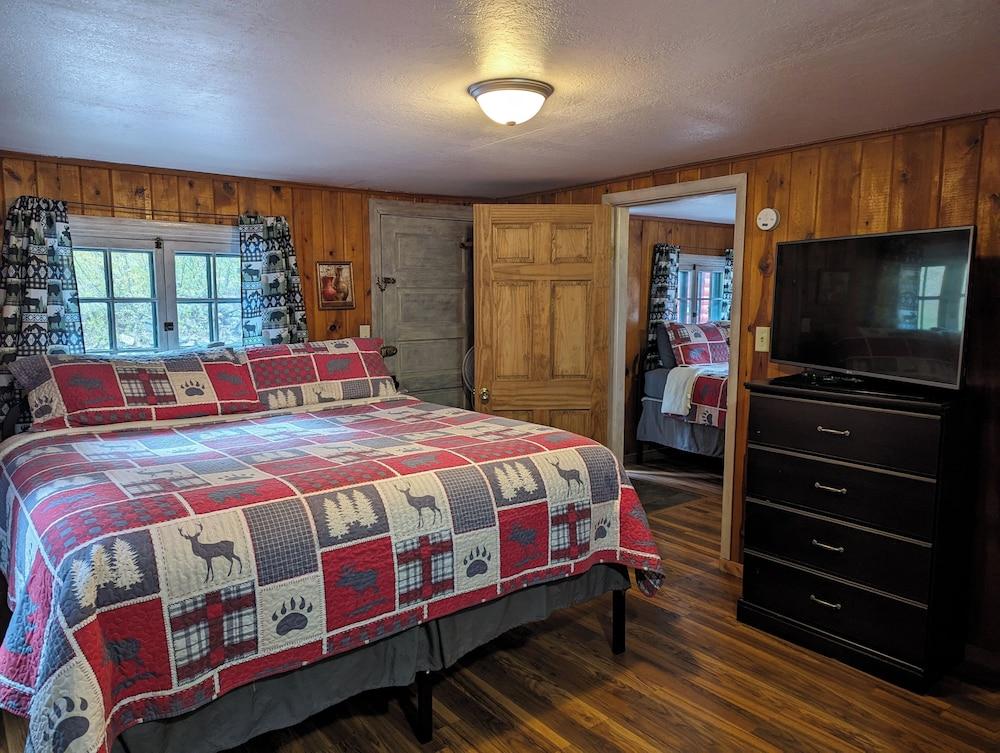 Ponderosa Pines Inn and Cabins photo 50