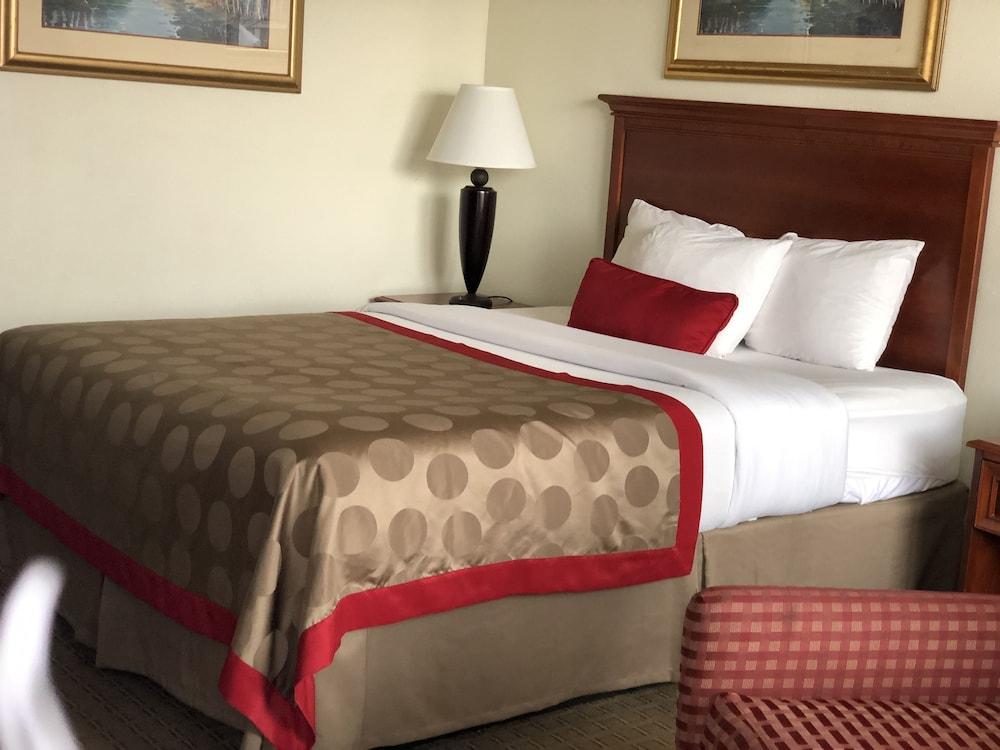 Ramada by Wyndham New Iberia photo 7