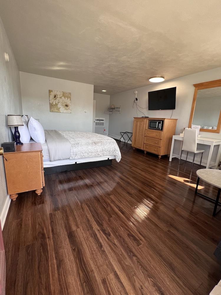 Brewer Motor Inn photo 7