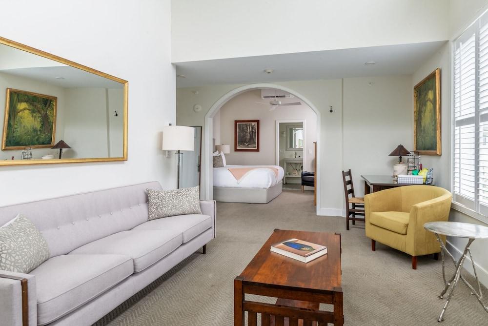 Briar Barn Inn photo 26