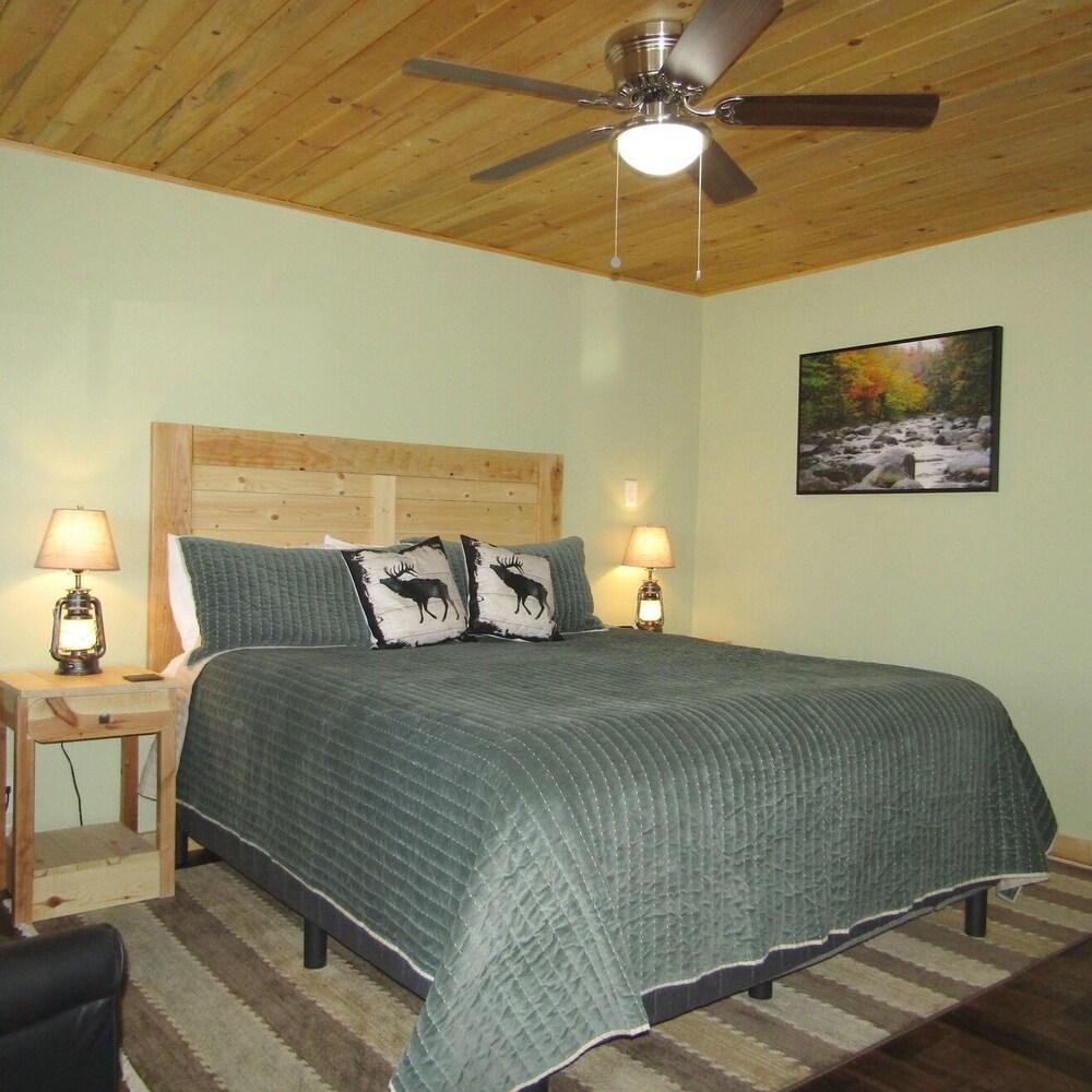 Rusty Buck Inn photo 42
